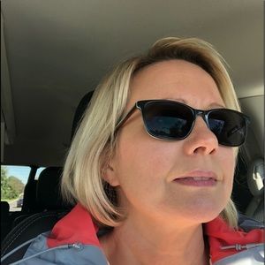 Meet your Posher, Eileen